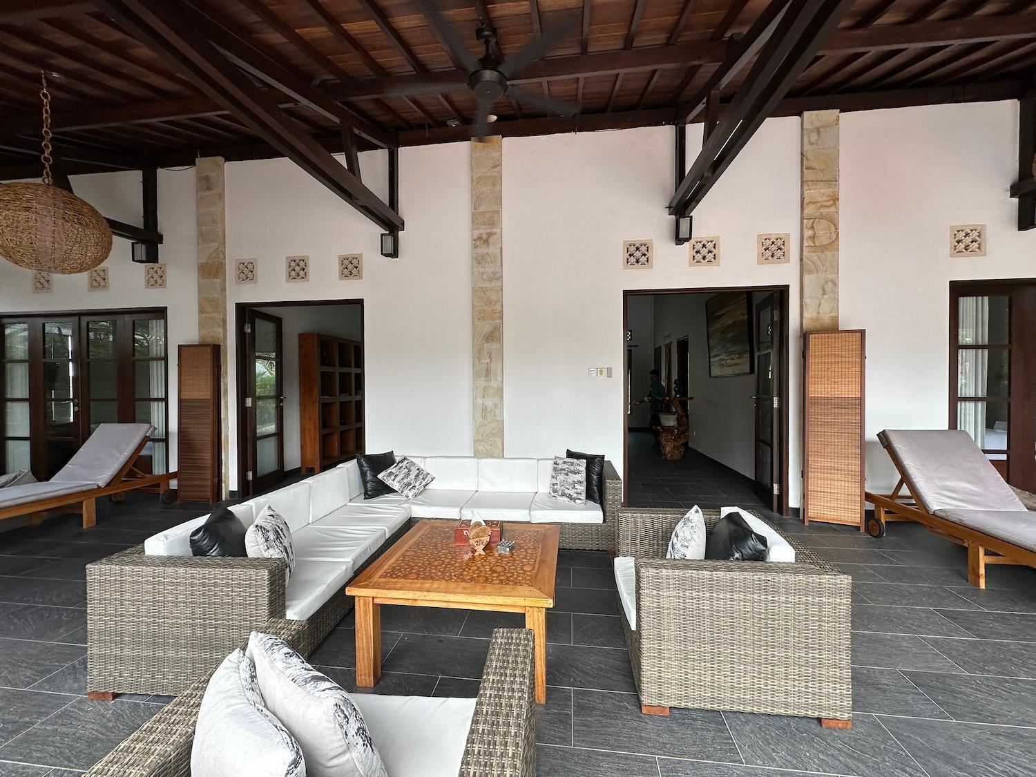 Bale Solah Lombok Holiday Resort เซงกีกี ภายนอก รูปภาพ